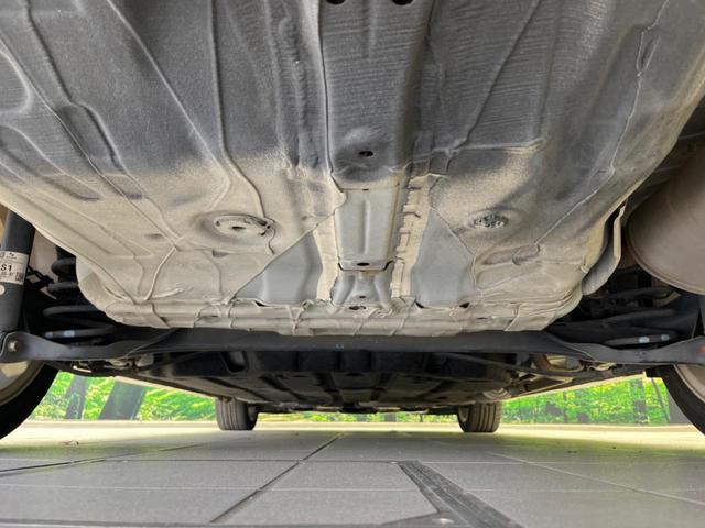 シャトル ハイブリッドＺ　純正ナビ　バックカメラ　衝突軽減装置　禁煙車　ハーフレザーシート　ドラレコ　コーナーセンサー　シートヒーター　スマートキー　ＬＥＤヘッド　ＥＴＣ　クルコン　フルセグ　オートライト　デュアルエアコン（19枚目）