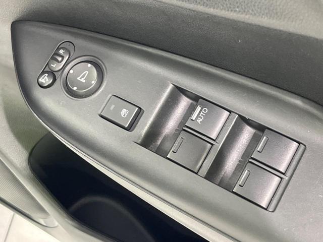 シャトル ハイブリッドＺ　純正ナビ　バックカメラ　衝突軽減装置　禁煙車　ハーフレザーシート　ドラレコ　コーナーセンサー　シートヒーター　スマートキー　ＬＥＤヘッド　ＥＴＣ　クルコン　フルセグ　オートライト　デュアルエアコン（53枚目）