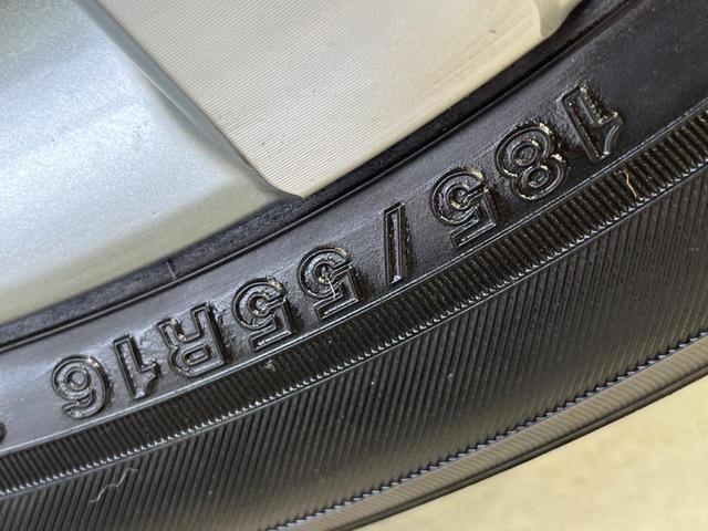 シャトル ハイブリッドＺ　純正ナビ　バックカメラ　衝突軽減装置　禁煙車　ハーフレザーシート　ドラレコ　コーナーセンサー　シートヒーター　スマートキー　ＬＥＤヘッド　ＥＴＣ　クルコン　フルセグ　オートライト　デュアルエアコン（56枚目）