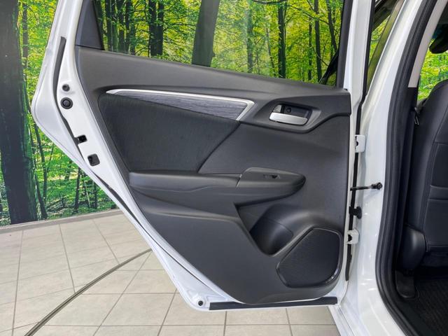 シャトル ハイブリッドＺ　純正ナビ　バックカメラ　衝突軽減装置　禁煙車　ハーフレザーシート　ドラレコ　コーナーセンサー　シートヒーター　スマートキー　ＬＥＤヘッド　ＥＴＣ　クルコン　フルセグ　オートライト　デュアルエアコン（64枚目）