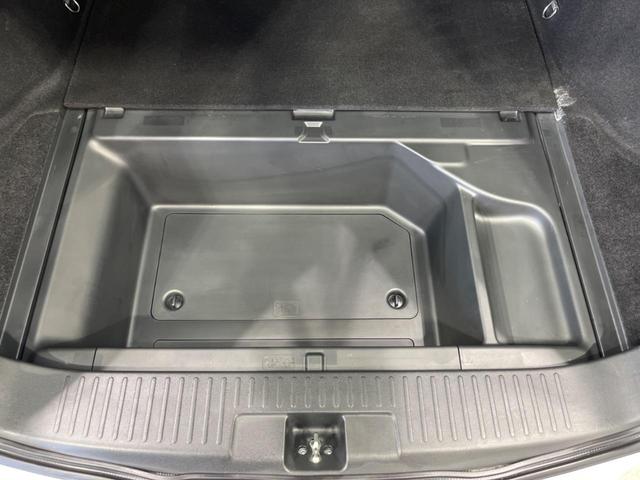 シャトル ハイブリッドＺ　純正ナビ　バックカメラ　衝突軽減装置　禁煙車　ハーフレザーシート　ドラレコ　コーナーセンサー　シートヒーター　スマートキー　ＬＥＤヘッド　ＥＴＣ　クルコン　フルセグ　オートライト　デュアルエアコン（67枚目）