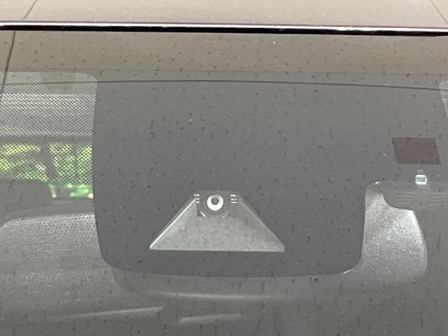 プリウス A 純正9型ナビ バックカメラ 衝突軽減装置 レーダークルーズ 禁煙車 ドラレコ コーナーセンサー スマートキー LEDヘッド ETC オートハイビーム ブラインドスポットモニター 車線逸脱警報(5枚目)