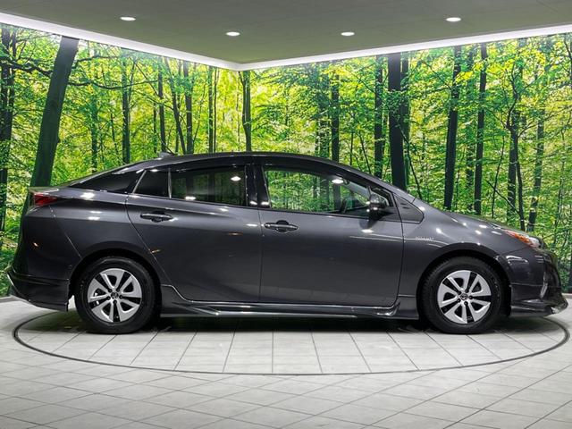 プリウス A 純正9型ナビ バックカメラ 衝突軽減装置 レーダークルーズ 禁煙車 ドラレコ コーナーセンサー スマートキー LEDヘッド ETC オートハイビーム ブラインドスポットモニター 車線逸脱警報(62枚目)