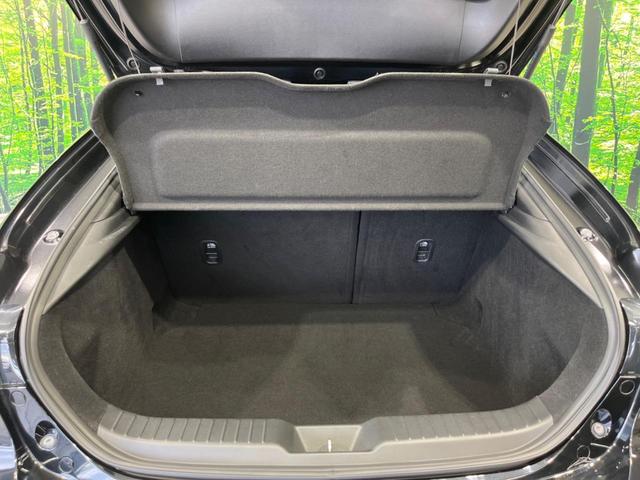 ＭＡＺＤＡ３ファストバック ＸＤプロアクティブ　ツーリングセレクション　衝突軽減装置　８型マツダコネクトナビ　全周囲カメラ　レーダークルーズ　ＥＴＣ　Ｂｌｕｅｔｏｏｔｈ　シートヒーター　ＬＥＤヘッド　レーンキープ　ブラインドスポットモニター　ステアリングヒーター　禁煙車（11枚目）