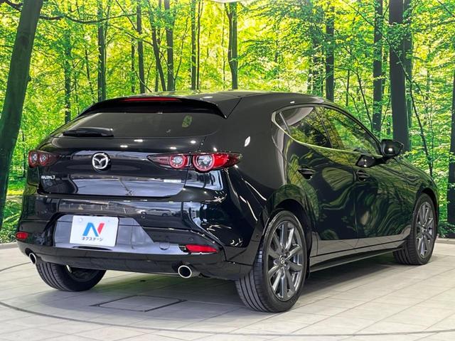 ＭＡＺＤＡ３ファストバック ＸＤプロアクティブ　ツーリングセレクション　衝突軽減装置　８型マツダコネクトナビ　全周囲カメラ　レーダークルーズ　ＥＴＣ　Ｂｌｕｅｔｏｏｔｈ　シートヒーター　ＬＥＤヘッド　レーンキープ　ブラインドスポットモニター　ステアリングヒーター　禁煙車（18枚目）