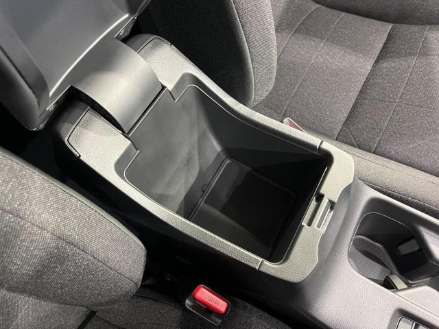 ヴェゼル Ｇ　４ＷＤ　登録済未使用車　衝突軽減装置　アダプティブクルーズ　シートヒーター　コーナーセンサー　レーンキープ　スマートキー　ＬＥＤヘッド＆フォグ　オートハイビーム　誤発進抑制機能　先行車発進告知（42枚目）