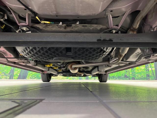 ミライース L SAIII 衝突軽減装置 禁煙車 クリアランスソナー オートハイビーム 車線逸脱警報 誤発進抑制機能 先行車発進告知 オートライト CD再生 AUX アイドリングストップ 横滑り防止装置 ドアバイザー(19枚目)