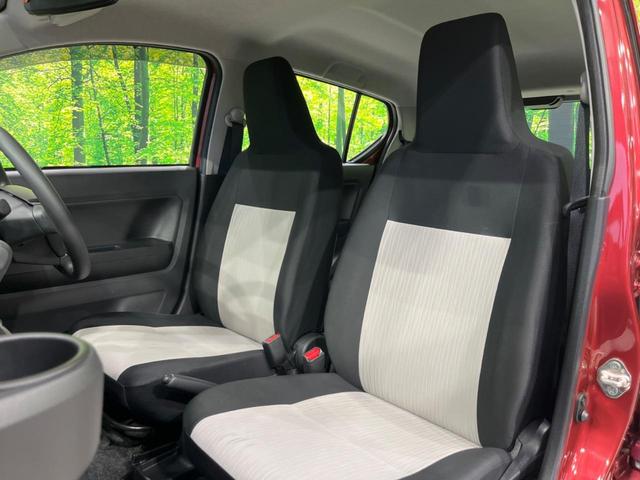 ミライース L SAIII 衝突軽減装置 禁煙車 クリアランスソナー オートハイビーム 車線逸脱警報 誤発進抑制機能 先行車発進告知 オートライト CD再生 AUX アイドリングストップ 横滑り防止装置 ドアバイザー(26枚目)