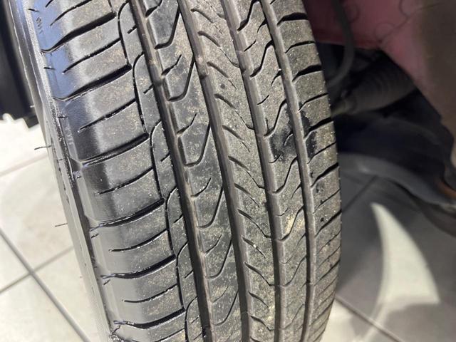 ミライース L SAIII 衝突軽減装置 禁煙車 クリアランスソナー オートハイビーム 車線逸脱警報 誤発進抑制機能 先行車発進告知 オートライト CD再生 AUX アイドリングストップ 横滑り防止装置 ドアバイザー(43枚目)