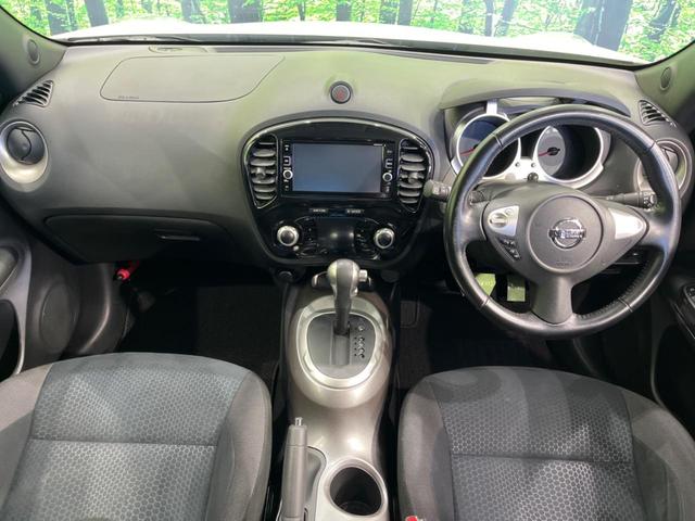 ジューク 15RX Vセレクション 純正ナビ 全周囲カメラ 衝突軽減装置 禁煙車 ドラレコ スマートキー HIDヘッド ETC 車線逸脱警報 オートライト オートエアコン Bluetooth CD DVD再生 フルセグ 純正AW(2枚目)
