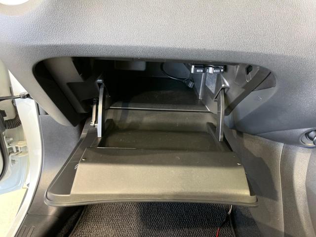 ジューク 15RX Vセレクション 純正ナビ 全周囲カメラ 衝突軽減装置 禁煙車 ドラレコ スマートキー HIDヘッド ETC 車線逸脱警報 オートライト オートエアコン Bluetooth CD DVD再生 フルセグ 純正AW(47枚目)