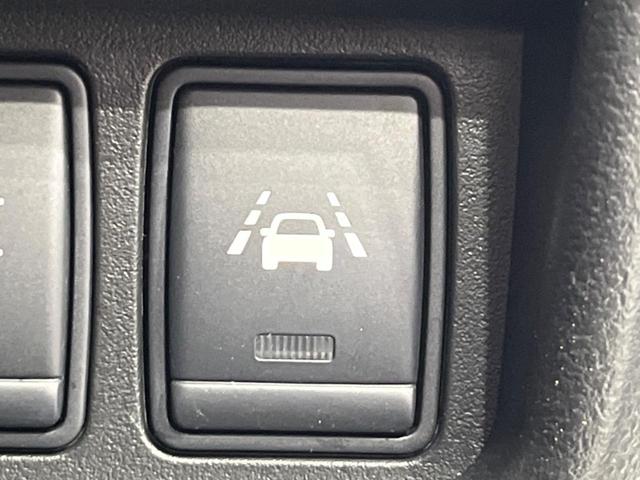 ジューク 15RX Vセレクション 純正ナビ 全周囲カメラ 衝突軽減装置 禁煙車 ドラレコ スマートキー HIDヘッド ETC 車線逸脱警報 オートライト オートエアコン Bluetooth CD DVD再生 フルセグ 純正AW(56枚目)