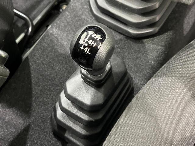 ジムニー XG 4WD 5MT ターボ SDナビ 禁煙車 ドラレコ Bluetooth AM FM再生 ドアバイザー プライバシーガラス 横滑り防止装置 盗難防止装置 エアバック(運転席 助手席 サイド カーテン)(4枚目)