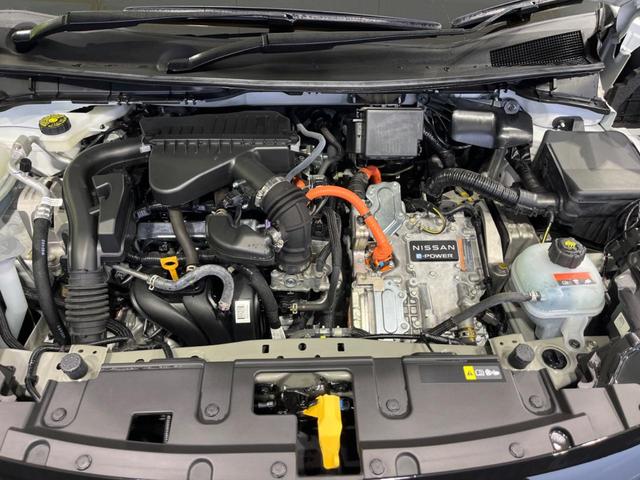 オーラ G 純正9型ナビ 全周囲カメラ BOSEサウンド 寒冷地仕様 衝突軽減装置 プロパイロット 禁煙車 2トーンカラー シートヒーター ハーフレザーシート 前後ドラレコ コーナーセンサー LEDヘッド ETC(18枚目)