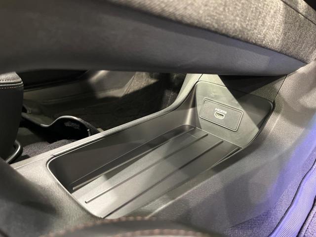 オーラ G 純正9型ナビ 全周囲カメラ BOSEサウンド 寒冷地仕様 衝突軽減装置 プロパイロット 禁煙車 2トーンカラー シートヒーター ハーフレザーシート 前後ドラレコ コーナーセンサー LEDヘッド ETC(46枚目)