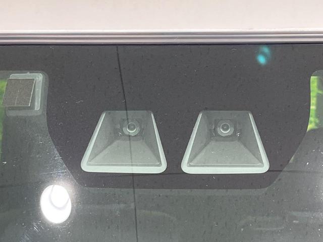 タント カスタムRS 4WD ターボ 両側電動ドア 10型ナビ 後席モニター 全周囲カメラ 衝突軽減装置 禁煙車 シートヒーター ハーフレザーシート コーナーセンサー スマートキー ETC LEDヘッド オートハイビーム(7枚目)