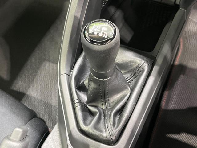 S660 β 6MT ターボ 禁煙車 スマートキー LEDヘッド オートライト オートエアコン 純正AW AUX音楽再生 ステアリングスイッチ パワーウインドウ 横滑り防止機構 盗難防止装置(3枚目)