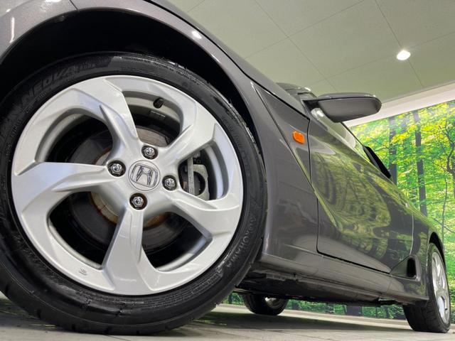 S660 β 6MT ターボ 禁煙車 スマートキー LEDヘッド オートライト オートエアコン 純正AW AUX音楽再生 ステアリングスイッチ パワーウインドウ 横滑り防止機構 盗難防止装置(13枚目)
