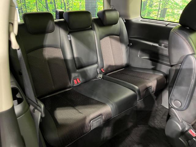 エルグランド 250ハイウェイスターS アーバンクロム 両側電動ドア 後席モニター 純正ナビ 全周囲カメラ 衝突軽減装置 レーダークルーズ 禁煙車 パワーバックドア ハーフレザーシート ドラレコ コーナーセンサー レーンキープ デジタルインナーミラー(10枚目)