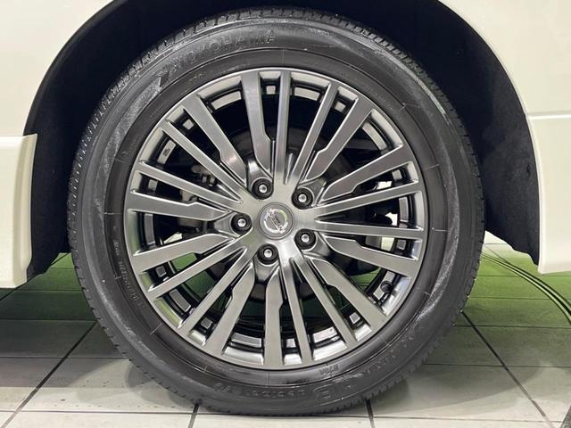 エルグランド 250ハイウェイスターS アーバンクロム 両側電動ドア 後席モニター 純正ナビ 全周囲カメラ 衝突軽減装置 レーダークルーズ 禁煙車 パワーバックドア ハーフレザーシート ドラレコ コーナーセンサー レーンキープ デジタルインナーミラー(24枚目)