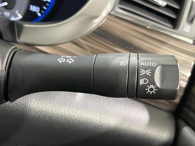 エルグランド 250ハイウェイスターS アーバンクロム 両側電動ドア 後席モニター 純正ナビ 全周囲カメラ 衝突軽減装置 レーダークルーズ 禁煙車 パワーバックドア ハーフレザーシート ドラレコ コーナーセンサー レーンキープ デジタルインナーミラー(42枚目)