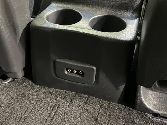 エルグランド 250ハイウェイスターS アーバンクロム 両側電動ドア 後席モニター 純正ナビ 全周囲カメラ 衝突軽減装置 レーダークルーズ 禁煙車 パワーバックドア ハーフレザーシート ドラレコ コーナーセンサー レーンキープ デジタルインナーミラー(50枚目)