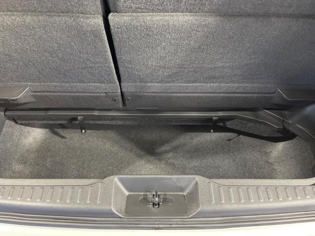 エルグランド 250ハイウェイスターS アーバンクロム 両側電動ドア 後席モニター 純正ナビ 全周囲カメラ 衝突軽減装置 レーダークルーズ 禁煙車 パワーバックドア ハーフレザーシート ドラレコ コーナーセンサー レーンキープ デジタルインナーミラー(53枚目)