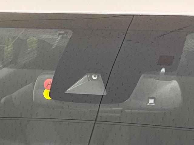 プリウス Aツーリングセレクション 4WD TRDエアロ 純正9型ナビ バックカメラ 寒冷地仕様 衝突軽減装置 レーダークルーズ 禁煙車 黒合皮シート シートヒーター コーナーセンサー レーンキープ ブラインドスポットモニター 純正AW(6枚目)