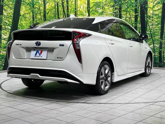プリウス Aツーリングセレクション 4WD TRDエアロ 純正9型ナビ バックカメラ 寒冷地仕様 衝突軽減装置 レーダークルーズ 禁煙車 黒合皮シート シートヒーター コーナーセンサー レーンキープ ブラインドスポットモニター 純正AW(17枚目)