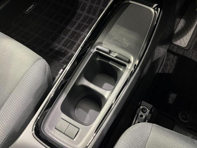 アクア Ｇ　純正１０型ディスプレイオーディオ　衝突軽減装置　バックカメラ　ＡＣ１００Ｖ電源　レーダークルーズ　禁煙車　コーナーセンサー　レーンキープ　スマートキー　ＬＥＤヘッド　ＥＴＣ　オートハイビーム（48枚目）