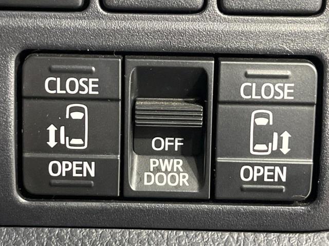 ノア Si ダブルバイビー 両側電動ドア 純正10型ナビ 12型後席モニター バックカメラ 衝突軽減装置 禁煙車 ハーフレザーシート 前後ドラレコ コーナーセンサー スマートキー LEDヘッド ETC クルコン オートハイビーム(3枚目)