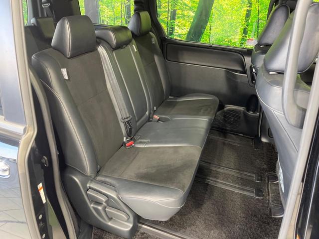 ノア Si ダブルバイビー 両側電動ドア 純正10型ナビ 12型後席モニター バックカメラ 衝突軽減装置 禁煙車 ハーフレザーシート 前後ドラレコ コーナーセンサー スマートキー LEDヘッド ETC クルコン オートハイビーム(9枚目)