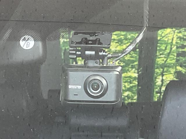 ノア Si ダブルバイビー 両側電動ドア 純正10型ナビ 12型後席モニター バックカメラ 衝突軽減装置 禁煙車 ハーフレザーシート 前後ドラレコ コーナーセンサー スマートキー LEDヘッド ETC クルコン オートハイビーム(30枚目)