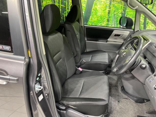 ノア Si 電動スライドドア 純正ナビ バックカメラ 後席モニター 禁煙車 スマートキー HIDヘッド ETC オートエアコン 純正16インチAW CD/DVD再生 フルセグ ステアリングスイッチ パドルシフト(8枚目)