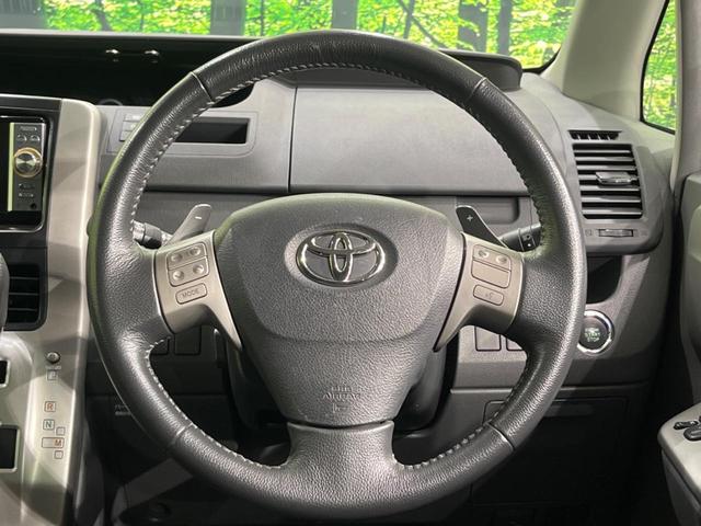 ノア Si 電動スライドドア 純正ナビ バックカメラ 後席モニター 禁煙車 スマートキー HIDヘッド ETC オートエアコン 純正16インチAW CD/DVD再生 フルセグ ステアリングスイッチ パドルシフト(12枚目)