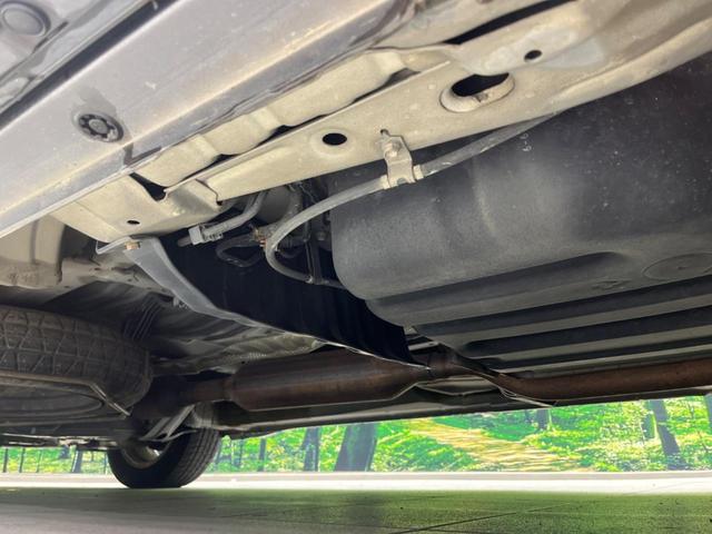 ノア Si 電動スライドドア 純正ナビ バックカメラ 後席モニター 禁煙車 スマートキー HIDヘッド ETC オートエアコン 純正16インチAW CD/DVD再生 フルセグ ステアリングスイッチ パドルシフト(22枚目)