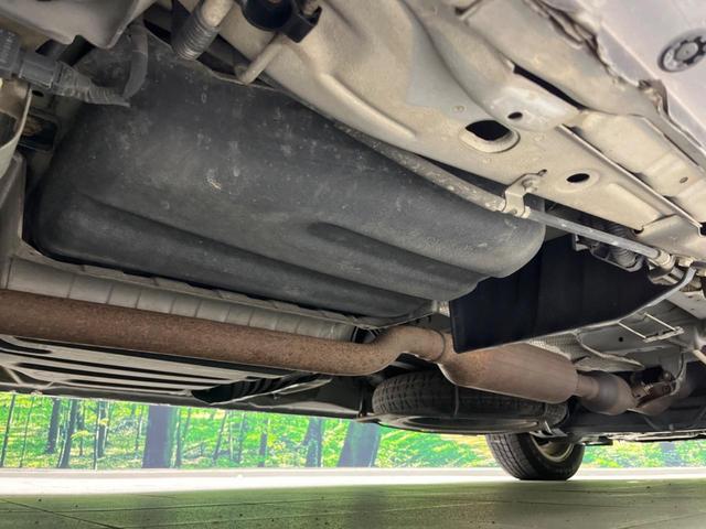 ノア Si 電動スライドドア 純正ナビ バックカメラ 後席モニター 禁煙車 スマートキー HIDヘッド ETC オートエアコン 純正16インチAW CD/DVD再生 フルセグ ステアリングスイッチ パドルシフト(23枚目)