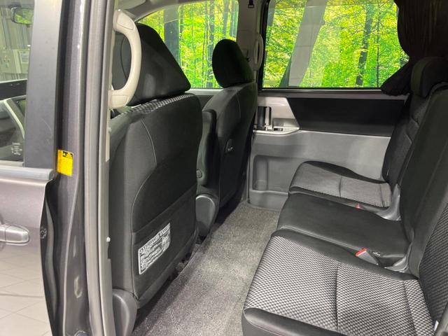 ノア Si 電動スライドドア 純正ナビ バックカメラ 後席モニター 禁煙車 スマートキー HIDヘッド ETC オートエアコン 純正16インチAW CD/DVD再生 フルセグ ステアリングスイッチ パドルシフト(43枚目)