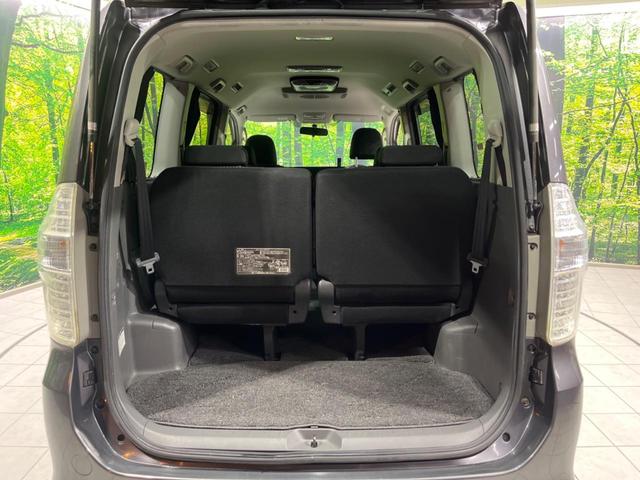 ノア Si 電動スライドドア 純正ナビ バックカメラ 後席モニター 禁煙車 スマートキー HIDヘッド ETC オートエアコン 純正16インチAW CD/DVD再生 フルセグ ステアリングスイッチ パドルシフト(48枚目)