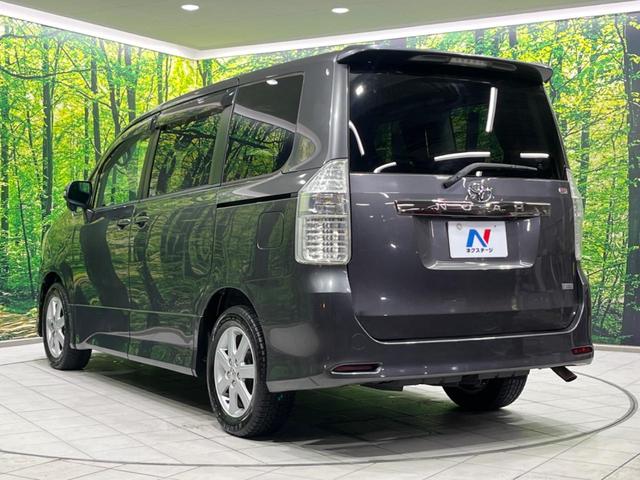 ノア Si 電動スライドドア 純正ナビ バックカメラ 後席モニター 禁煙車 スマートキー HIDヘッド ETC オートエアコン 純正16インチAW CD/DVD再生 フルセグ ステアリングスイッチ パドルシフト(68枚目)