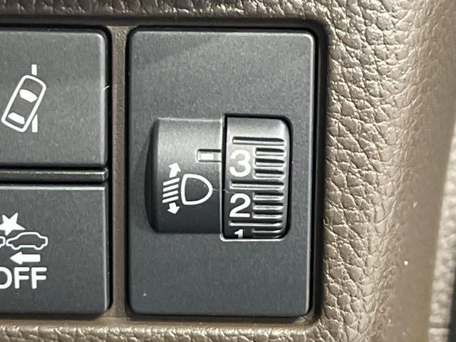 N-BOX L 電動スライドドア バックカメラ 衝突軽減装置 レーダークルーズ 禁煙車 純正ディスプレイオーディオ シートヒーター コーナーセンサー レーンキープ スマートキー LEDヘッド ETC オートハイビーム(54枚目)