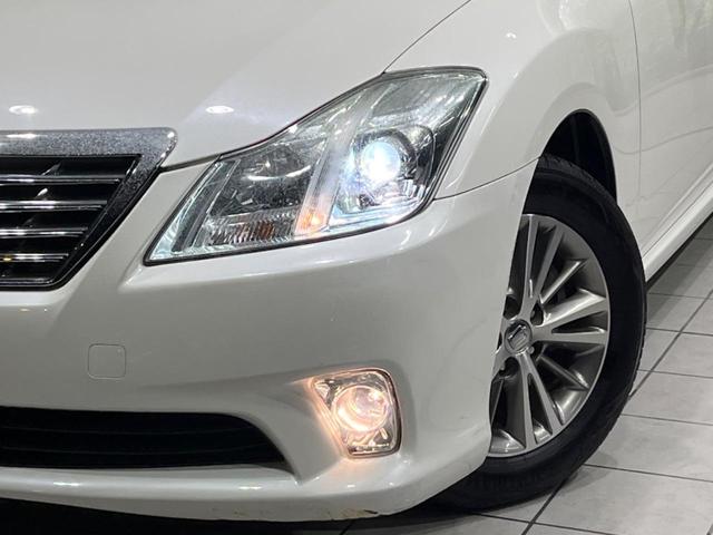 クラウン 2.5ロイヤルサルーン プレミアムエディション 純正ナビ バックカメラ 禁煙車 パワーシート ドラレコ スマートキー HIDヘッド ETC クルコン オートライト デュアルオートエアコン 純正16インチAW フルセグ CD DVD再生 フォグライト(12枚目)