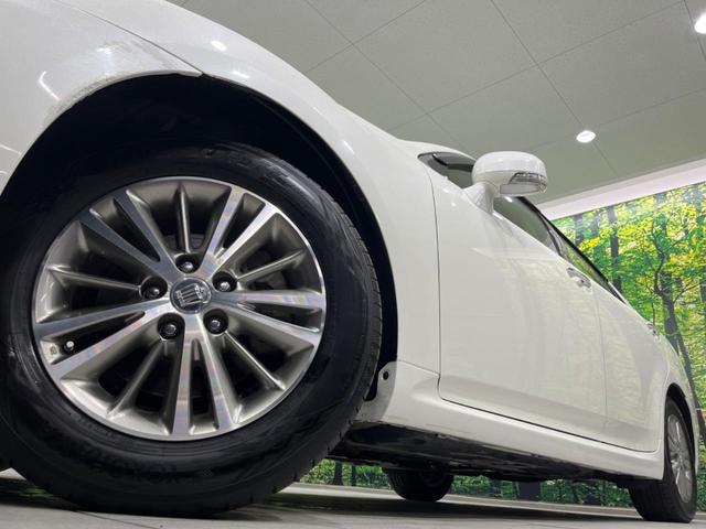 クラウン 2.5ロイヤルサルーン プレミアムエディション 純正ナビ バックカメラ 禁煙車 パワーシート ドラレコ スマートキー HIDヘッド ETC クルコン オートライト デュアルオートエアコン 純正16インチAW フルセグ CD DVD再生 フォグライト(13枚目)