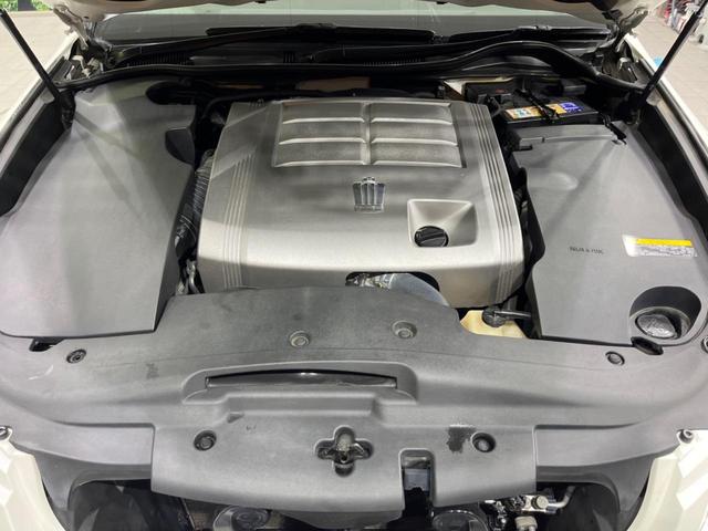 クラウン 2.5ロイヤルサルーン プレミアムエディション 純正ナビ バックカメラ 禁煙車 パワーシート ドラレコ スマートキー HIDヘッド ETC クルコン オートライト デュアルオートエアコン 純正16インチAW フルセグ CD DVD再生 フォグライト(18枚目)