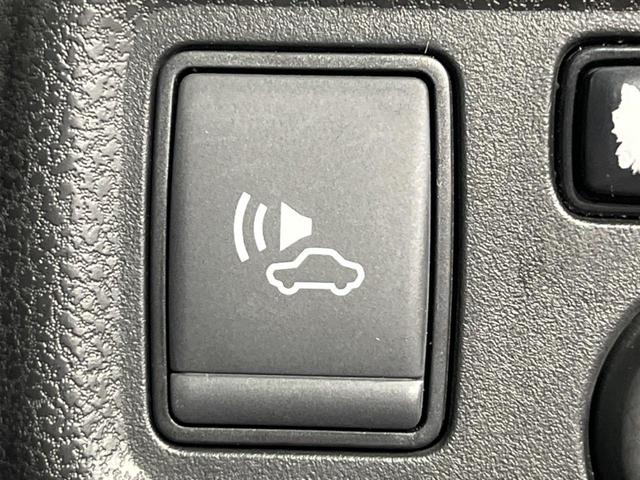 ノート ｅ－パワー　Ｘ　ＳＤナビ　全周囲カメラ　衝突軽減装置　禁煙車　コーナーセンサー　スマートキー　ＬＥＤヘッド　ＥＴＣ　車線逸脱警報　誤発進抑制機能　オートライト　オートエアコン　Ｂｌｕｅｔｏｏｔｈ　ＣＤ　ＤＶＤ再生（40枚目）