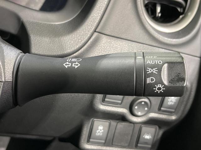 ノート ｅ－パワー　Ｘ　ＳＤナビ　全周囲カメラ　衝突軽減装置　禁煙車　コーナーセンサー　スマートキー　ＬＥＤヘッド　ＥＴＣ　車線逸脱警報　誤発進抑制機能　オートライト　オートエアコン　Ｂｌｕｅｔｏｏｔｈ　ＣＤ　ＤＶＤ再生（44枚目）