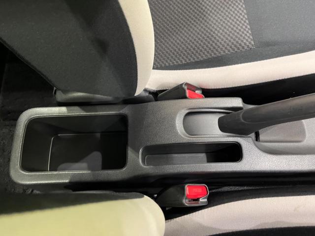 ノート ｅ－パワー　Ｘ　ＳＤナビ　全周囲カメラ　衝突軽減装置　禁煙車　コーナーセンサー　スマートキー　ＬＥＤヘッド　ＥＴＣ　車線逸脱警報　誤発進抑制機能　オートライト　オートエアコン　Ｂｌｕｅｔｏｏｔｈ　ＣＤ　ＤＶＤ再生（50枚目）