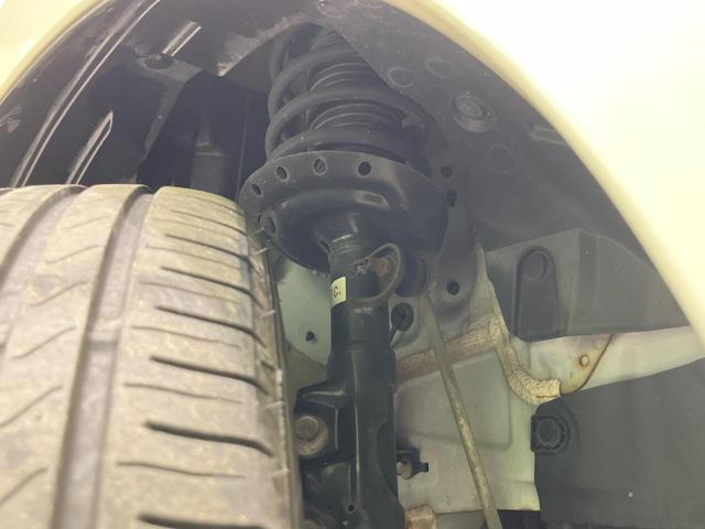 フィットハイブリッド Ｌパッケージ　純正ナビ　バックカメラ　衝突軽減装置　禁煙車　ハーフレザーシート　スマートキー　ＬＥＤヘッド　ＥＴＣ　クルコン　誤発進抑制機能　オートライト　オートエアコン　Ｂｌｕｅｔｏｏｔｈ　ＣＤ　ＤＶＤ再生（20枚目）