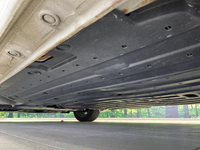 フィットハイブリッド Ｌパッケージ　純正ナビ　バックカメラ　衝突軽減装置　禁煙車　ハーフレザーシート　スマートキー　ＬＥＤヘッド　ＥＴＣ　クルコン　誤発進抑制機能　オートライト　オートエアコン　Ｂｌｕｅｔｏｏｔｈ　ＣＤ　ＤＶＤ再生（23枚目）