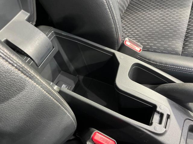 フィットハイブリッド Ｌパッケージ　純正ナビ　バックカメラ　衝突軽減装置　禁煙車　ハーフレザーシート　スマートキー　ＬＥＤヘッド　ＥＴＣ　クルコン　誤発進抑制機能　オートライト　オートエアコン　Ｂｌｕｅｔｏｏｔｈ　ＣＤ　ＤＶＤ再生（42枚目）